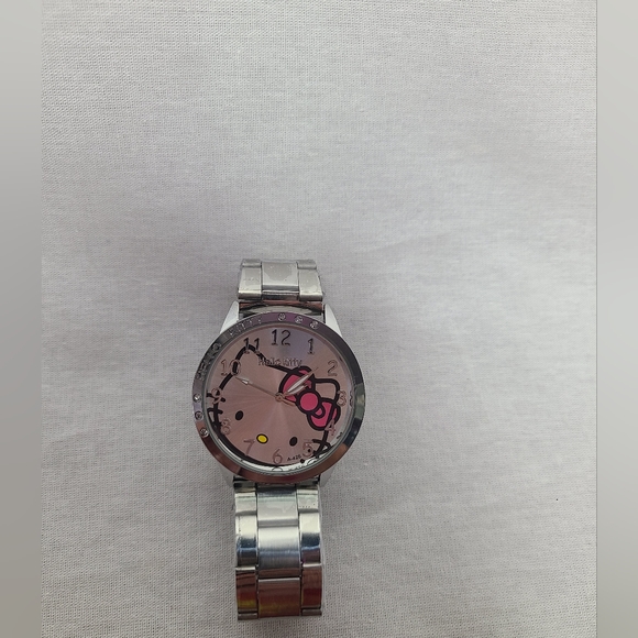 Brand new Sanrio Hello Kitty stainless steel watch - Picture 7 of 10